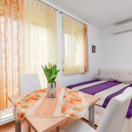 Manuela Apartment Pula