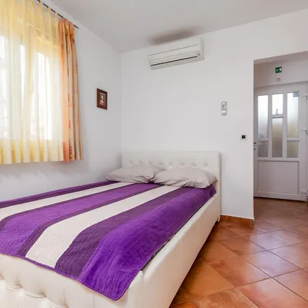 Manuela Apartmán Pula