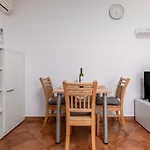 Manuela * Pula