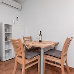 Manuela Apartment *