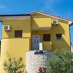 Apartment Manuela *