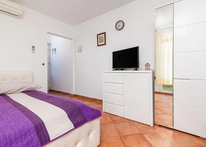 Manuela Apartman
